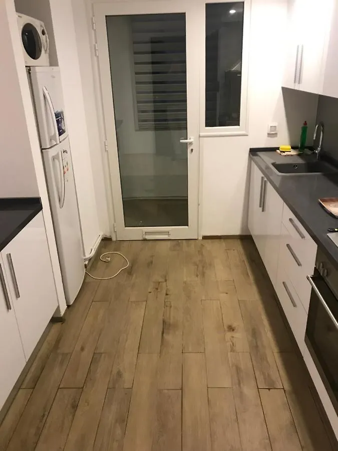 Appartement Neuf Luxueux Jardins De Carthage 突尼斯 0*,  突尼斯
